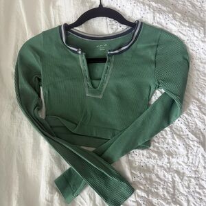 Urban Outfitters Green Long Sleeve Tee